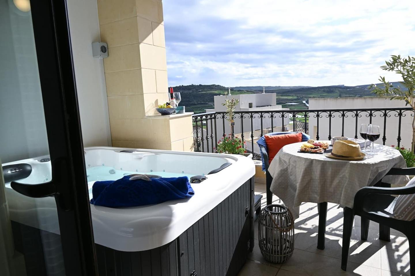 Fl 3 Ta'Lonza Luxury With Hot Tub By Homely Меллиеха Экстерьер фото