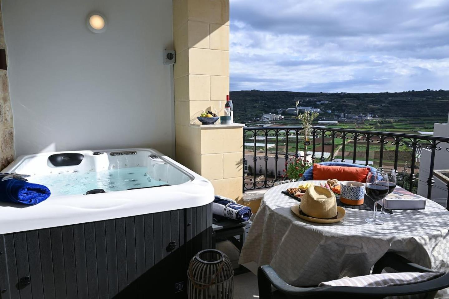 Fl 3 Ta'Lonza Luxury With Hot Tub By Homely Меллиеха Экстерьер фото