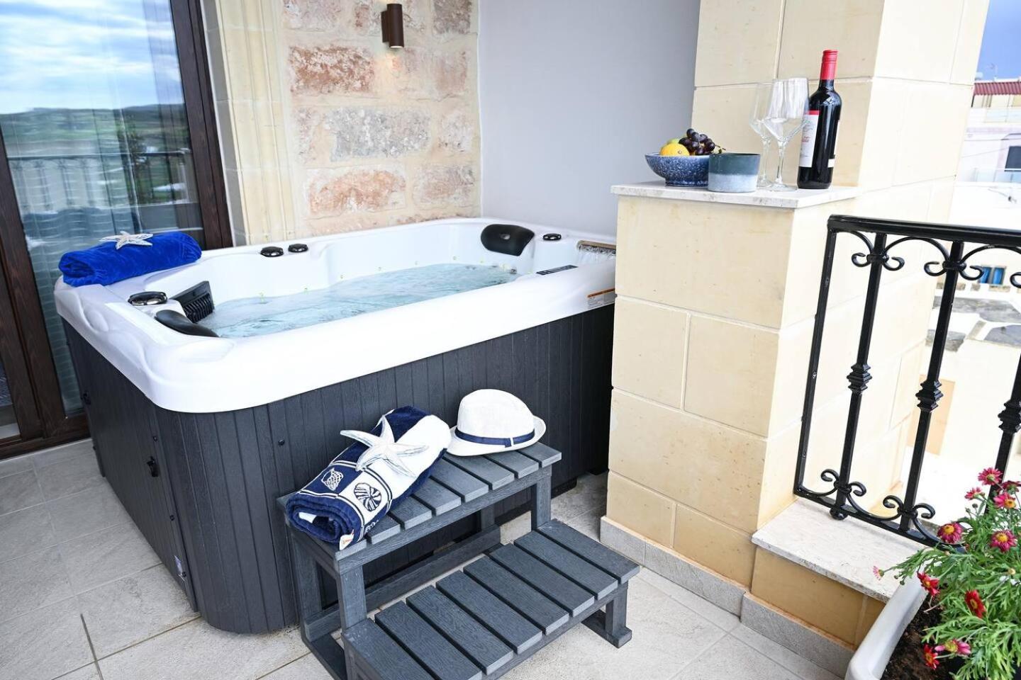 Fl 3 Ta'Lonza Luxury With Hot Tub By Homely Меллиеха Экстерьер фото